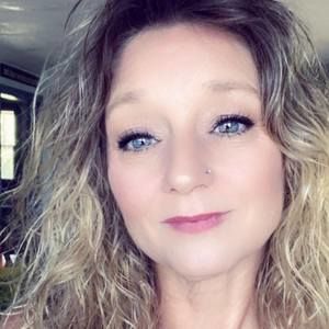 Meet your Posher, Holli